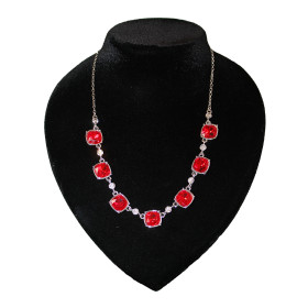 Clean and delicate sq. crystal Necklace