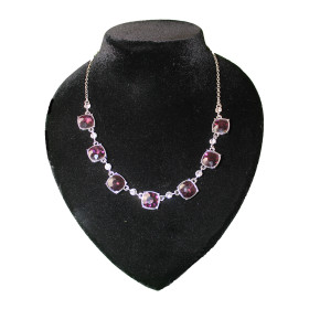 Clean and delicate sq. crystal Necklace