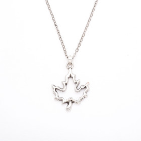 Antique Silver Maple Leaf Frame Short Necklace