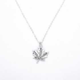 Antique Silver Maple Leaf Short Necklace