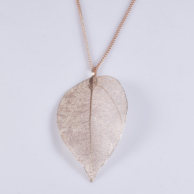Natural Leaf Long Necklace with 35“ Chain in Rose Gold Plating