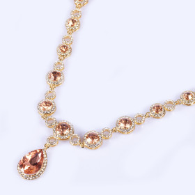 Crystal Teardrop Pieced Necklace