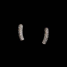Clear Curve Crystal Bar Earring in Rhodium Plating